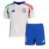 Baby Fußballbekleidung Italien Auswärtstrikot EM 2024 Kurzarm (+ kurze hosen)